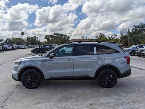 2023 Kia Sorento X-Line S