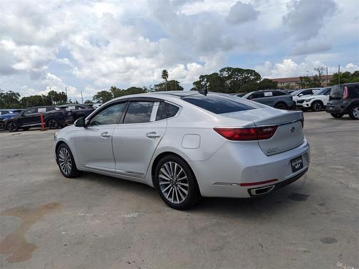 2017 Kia Cadenza Premium