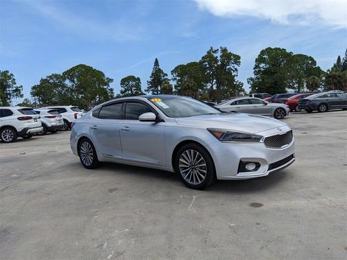 2017 Kia Cadenza Premium