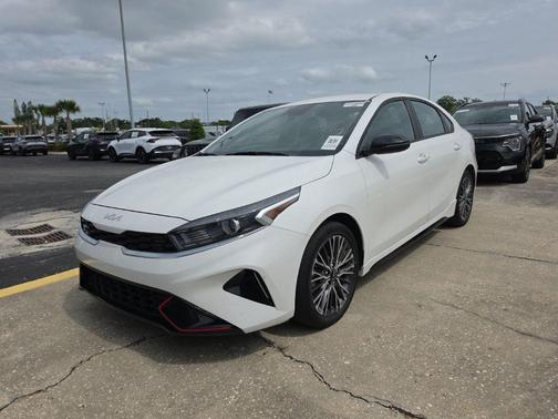 Snow White Pearl 2022 Kia Forte GT-Line