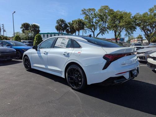 Snow White Pearl 2026 Kia K5 GT-Line