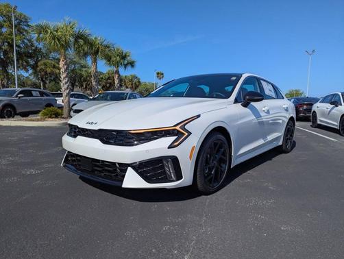 Snow White Pearl 2026 Kia K5 GT-Line