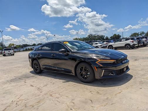 2025 Kia K5 LXS