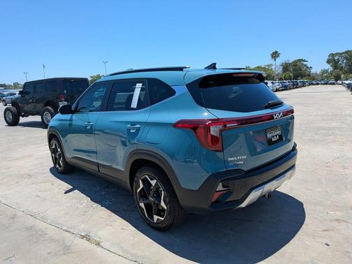 Blue 2025 Kia Seltos EX