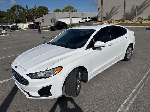 2020 Ford Fusion SE