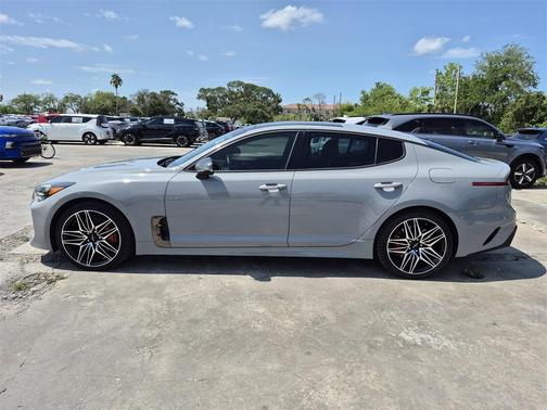 2022 Kia Stinger GT1