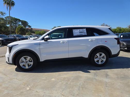 2026 Kia Sorento LX