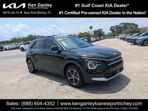 Aurora Black 2024 Kia Niro EX