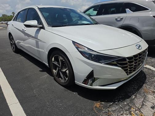 Quartz White 2022 Hyundai ELANTRA SEL