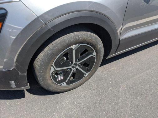 2023 Kia Niro EX