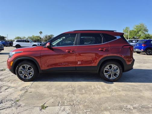 2024 Kia Seltos S