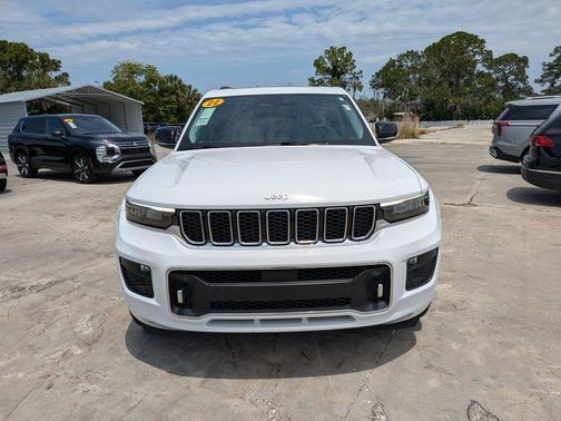 Bright White Clearcoat 2022 Jeep Grand Cherokee L Overland