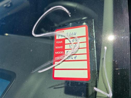 Mineral Blue 2023 Kia Niro EV Wave