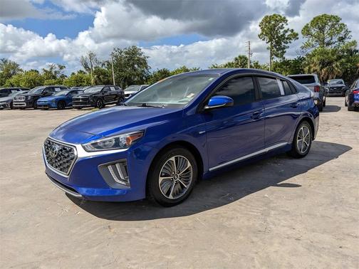 2020 Hyundai IONIQ Plug-In Hybrid SE