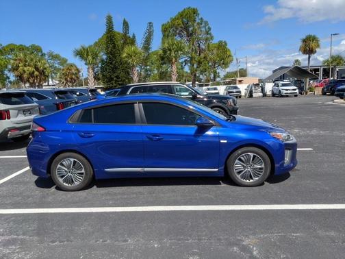 2020 Hyundai IONIQ Plug-In Hybrid SE