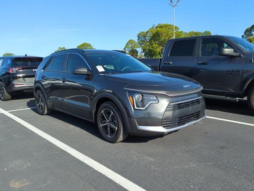 Graphite Gray 2024 Kia Niro LX