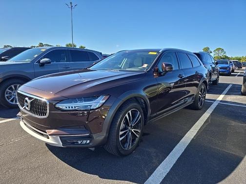 2018 Volvo V90 Cross Country T5