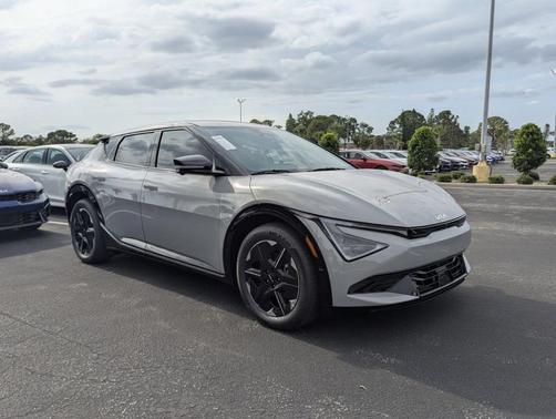 Wolf Gray 2026 Kia EV6 Wind
