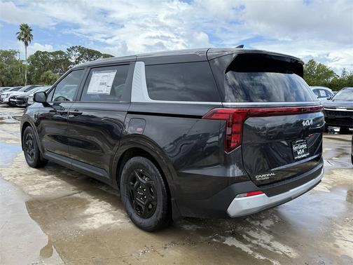 2025 Kia Carnival LXS