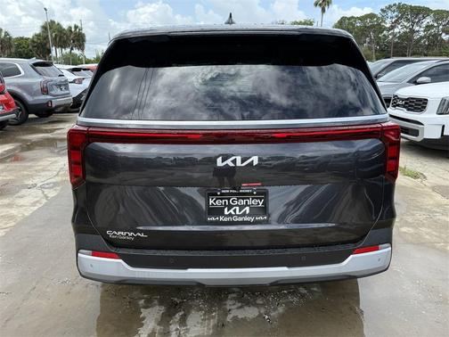 2025 Kia Carnival LXS