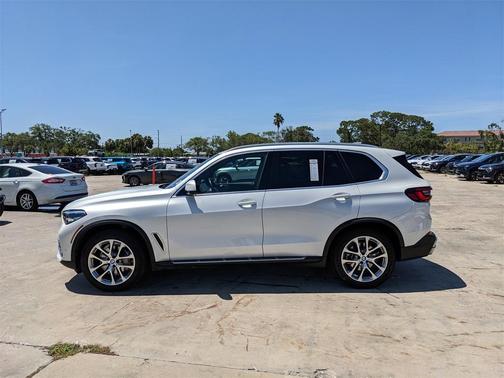 2023 BMW X5 sDrive40i