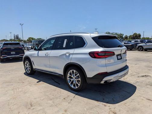 2023 BMW X5 sDrive40i