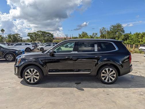 2022 Kia Telluride S