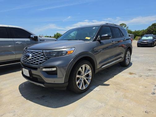 Gray Metallic 2021 Ford Explorer Platinum