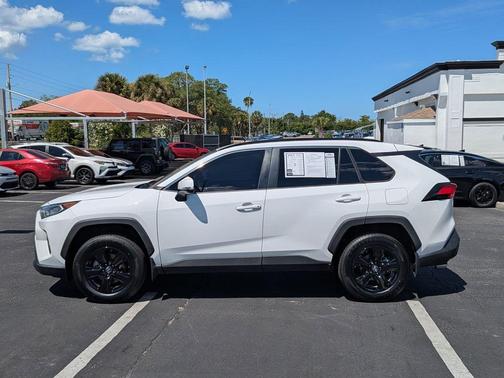 Super White 2019 Toyota RAV4 XLE