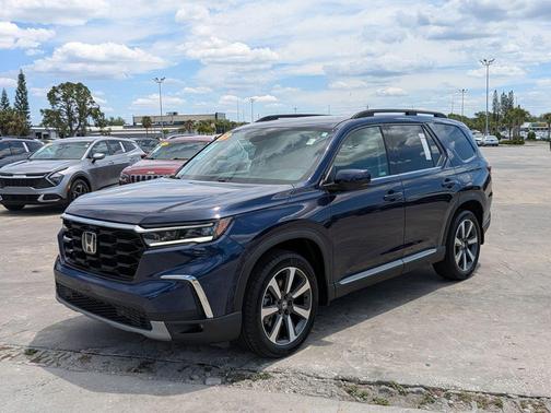 Obsidian Blue 2025 Honda Pilot Touring
