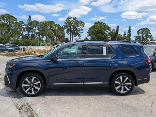 Obsidian Blue 2025 Honda Pilot Touring