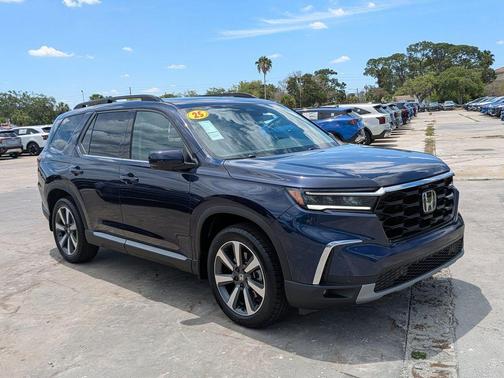 Obsidian Blue 2025 Honda Pilot Touring