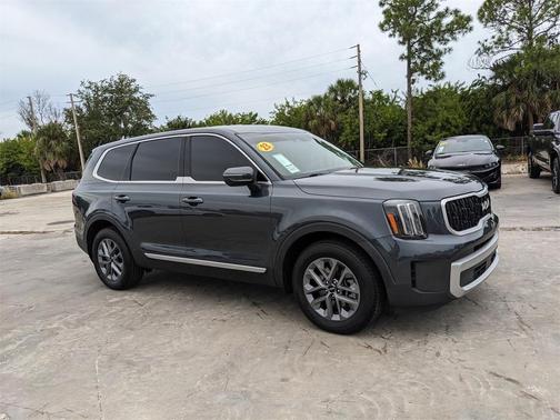 2023 Kia Telluride LX