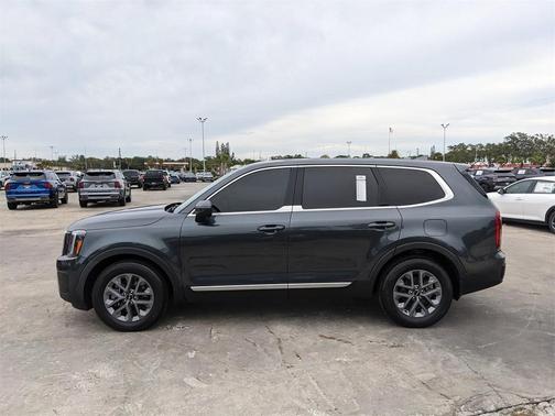 2023 Kia Telluride LX