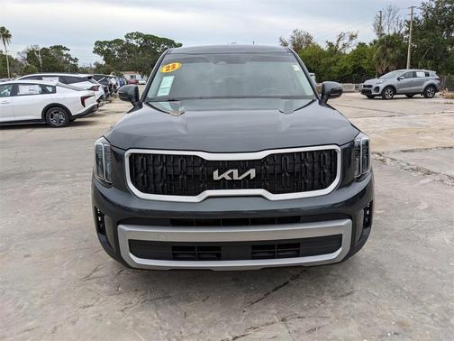 2023 Kia Telluride LX
