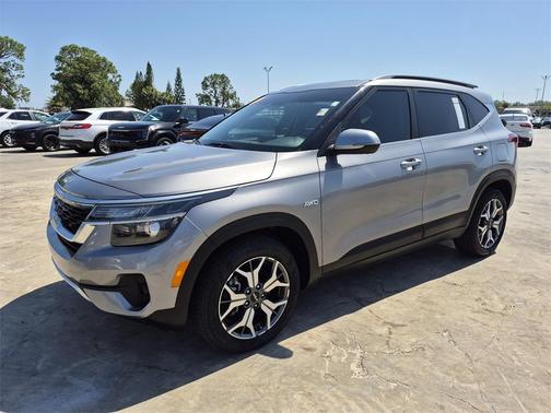 2023 Kia Seltos EX