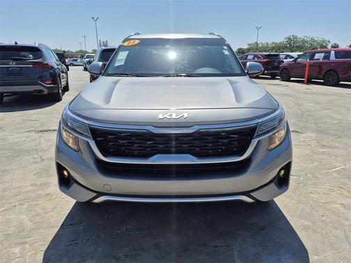 2023 Kia Seltos EX