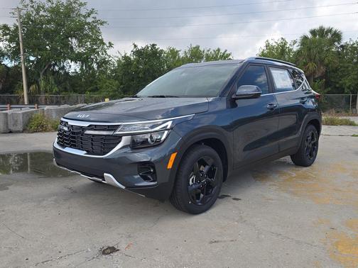 Gravity Gray 2026 Kia Seltos EX
