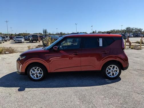 2024 Kia Soul LX