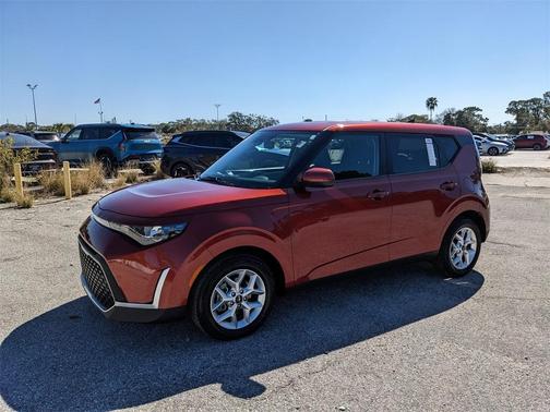 2024 Kia Soul LX