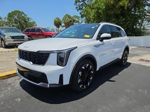 Glacial White Pearl 2024 Kia Sorento EX