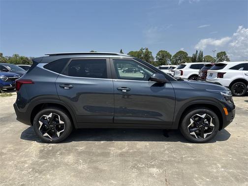 2025 Kia Seltos EX