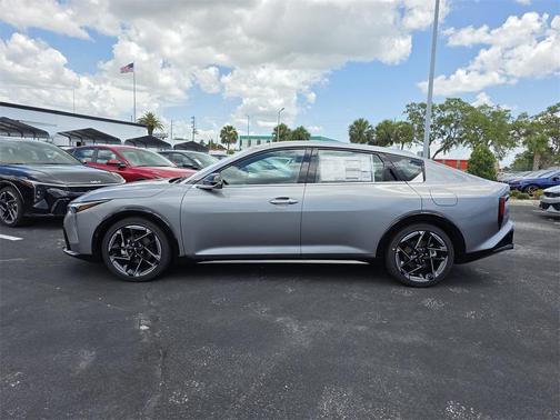 2025 Kia K4 GT-Line