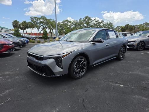 2025 Kia K4 GT-Line