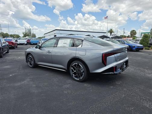 2025 Kia K4 GT-Line
