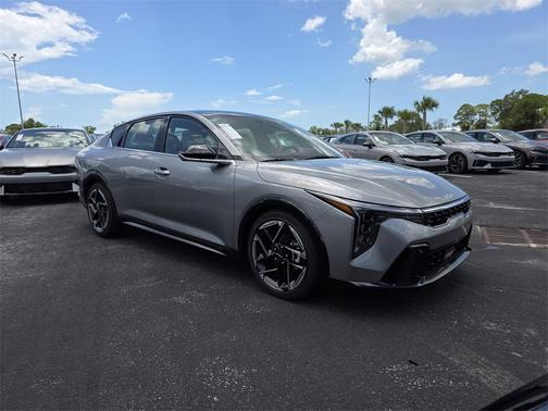 2025 Kia K4 GT-Line