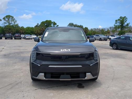 2026 Kia EV9 Light Long Range