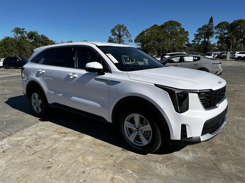 2025 Kia Sorento LX