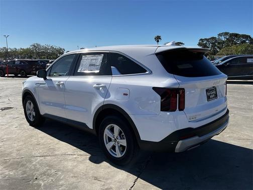 2025 Kia Sorento LX