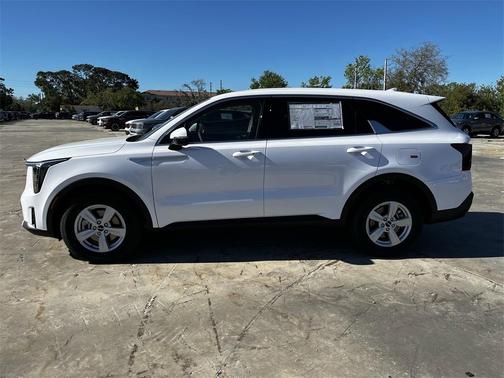 2025 Kia Sorento LX